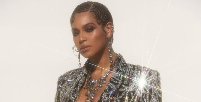 Бейонсе выпустила трек «Spirit», вдохновленный новым «Королем Львом»