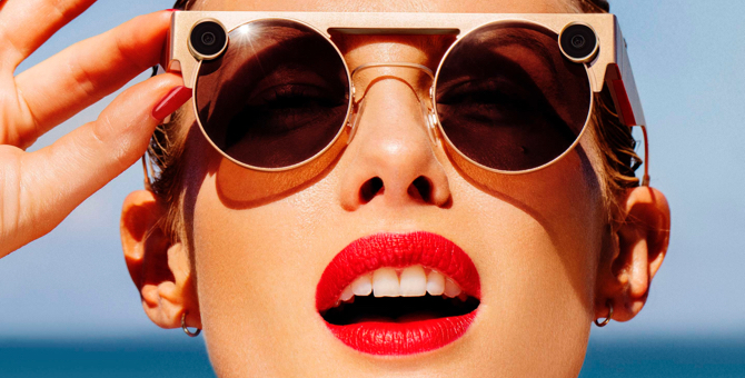 Разработчик Snapchat представил новые солнцезащитные очки с камерами для 3D-фото