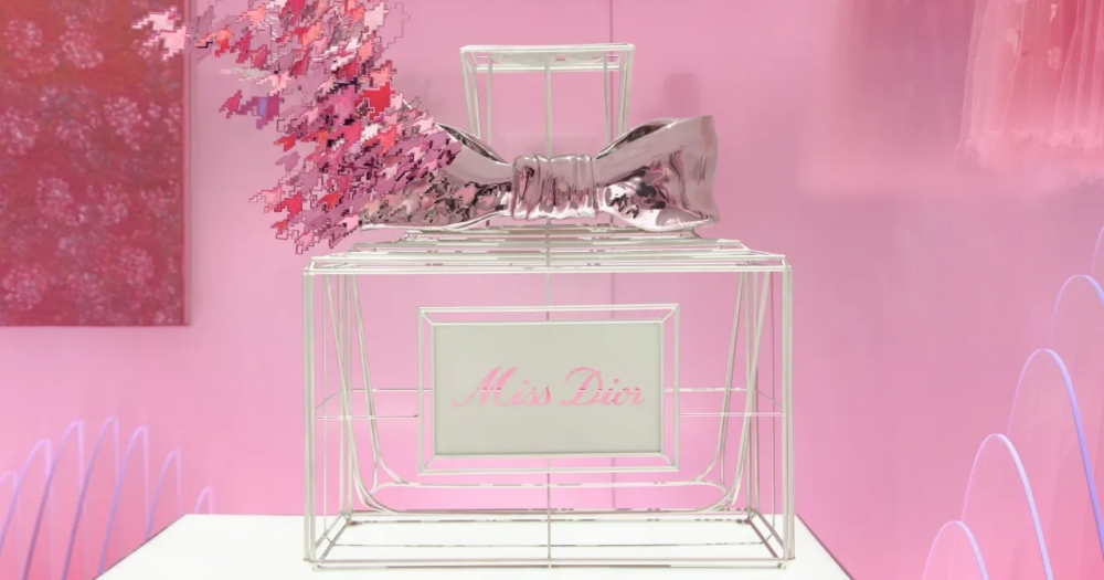 В Шанхае открылась выставка Miss Dior