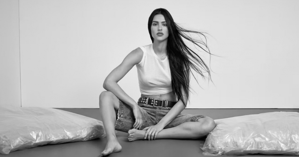 Модель Амелия Грей и бренд Frame выпустили коллаборацию