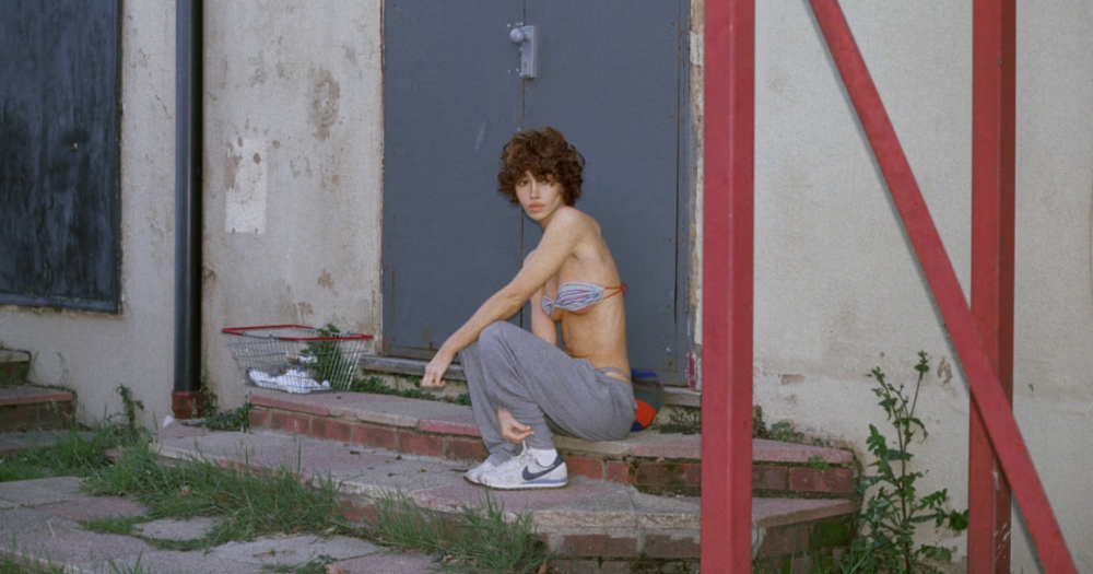 Художница Надя Ли Коэн выпустит фотокнигу «Holy Ohio»