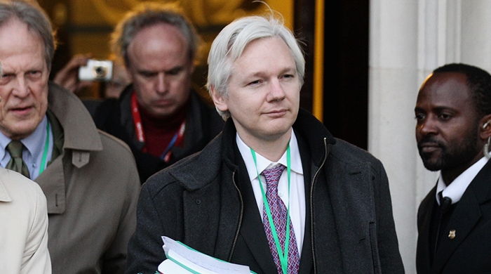 Венсан Кассель, Жак Одиар и Жан-Мишель Жарр просят об убежище Ассанжу и Сноудену во Франции