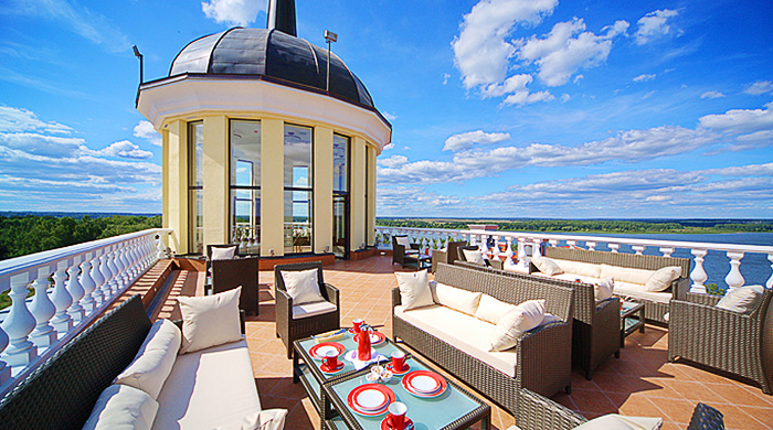 Москва летом: куда поехать за город на выходных?