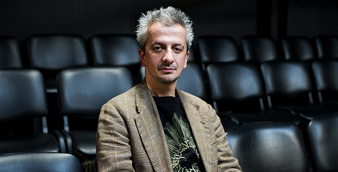 «Я есть текст. Мой автор умер». Интервью с Константином Богомоловым