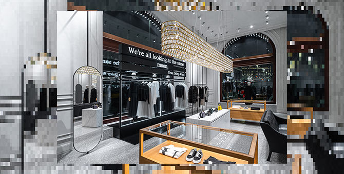 Valentino выпустил эксклюзивную капсульную коллекцию для Москвы