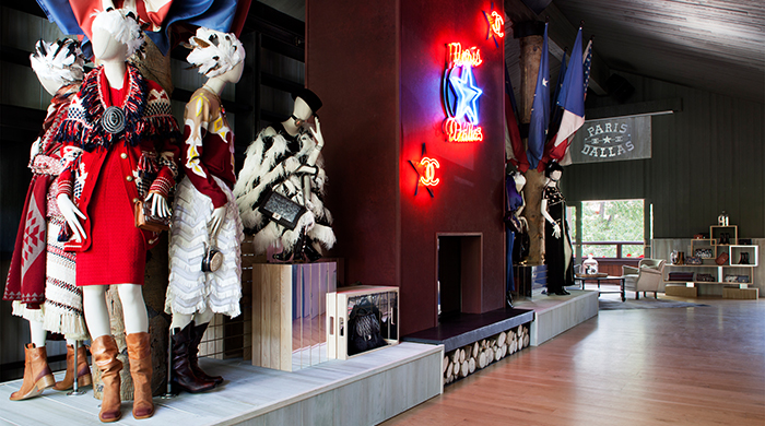 Экскурсия по временному бутику Chanel в Аспене