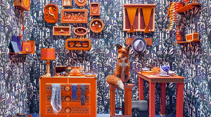 Лисья нора: новая витрина бутика Hermès в Барселоне