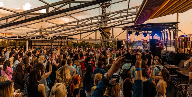 Группа «Марсель» проведет концерт на крыше в центре Москвы