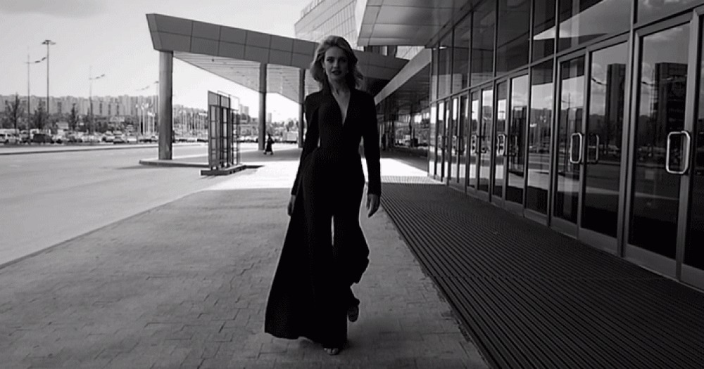 Наталья Водянова анонсировала проект #немолчи и показала его бэкстейдж-клип