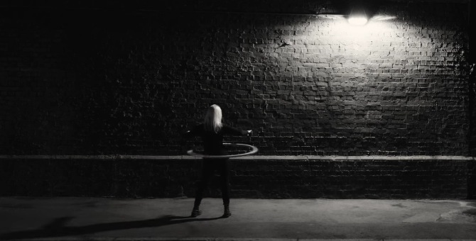 Салли Поттер поделилась первым музыкальным клипом