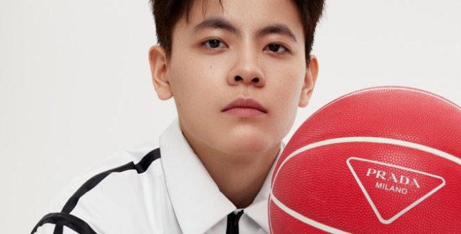 Prada назначил китайскую баскетболистку Ян Шую амбассадором
