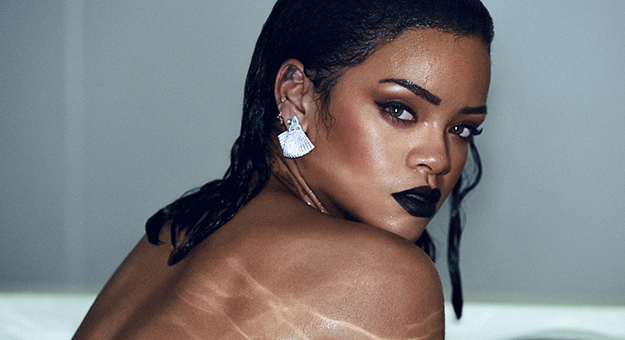 Рианна выступила с речью в Гарварде