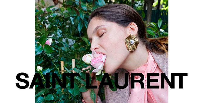 Модели едят розы и отдыхают на балконе в зимней кампании Saint Laurent