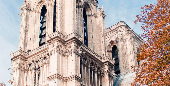 Завод «Ракета» восстановит часы из Нотр-Дама, погибшие при пожаре