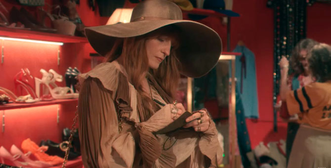 Gucci представил Флоренс Уэлч и оммаж Пушкину в шестом эпизоде мини-сериала