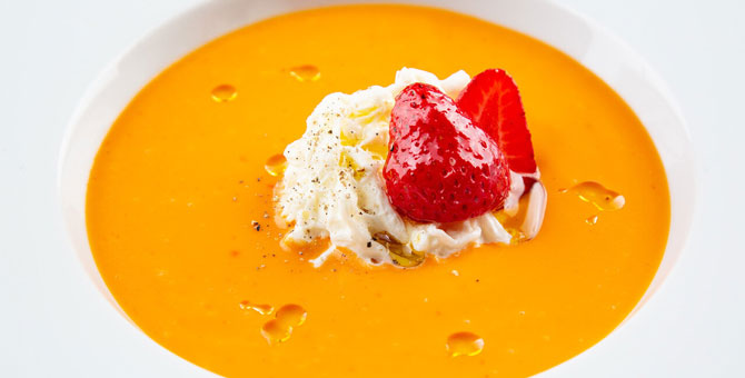 Сицилийские креветки и местные продукты в новом меню ресторана «Прекрасное общество»