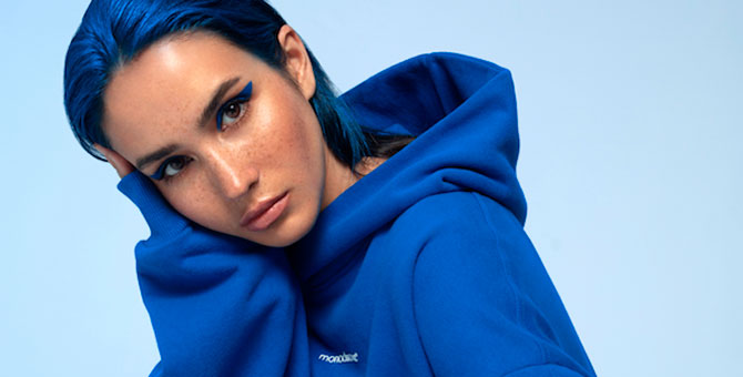 Российский бренд Monochrome выпустил коллаборацию с Pantone