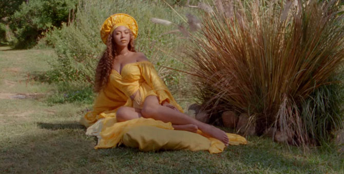 Бейонсе выпустила клип «Brown Skin Girl» с Наоми Кэмпбелл, Люпитой Нионго и Келли Роуленд