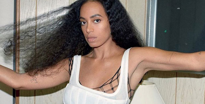 Соланж проведет виртуальный выпускной со школой Parsons