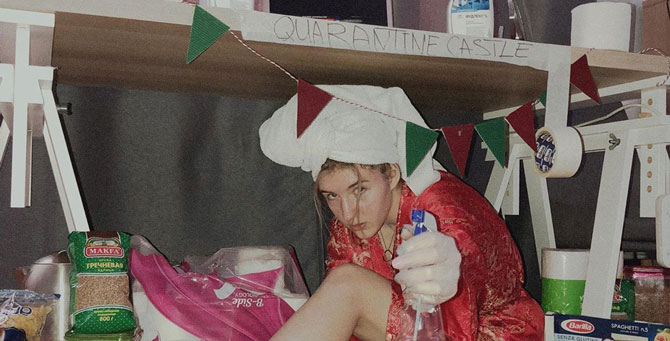 Кутюр, джакузи и ловушки: художник Макс Зидентопф сделал руководство по выживанию на карантине