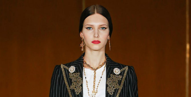 Dolce & Gabbana будут проводить ежемесячные показы
