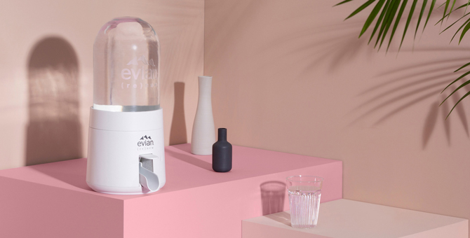 Вирджил Абло придумал пластиковый пузырь для Evian