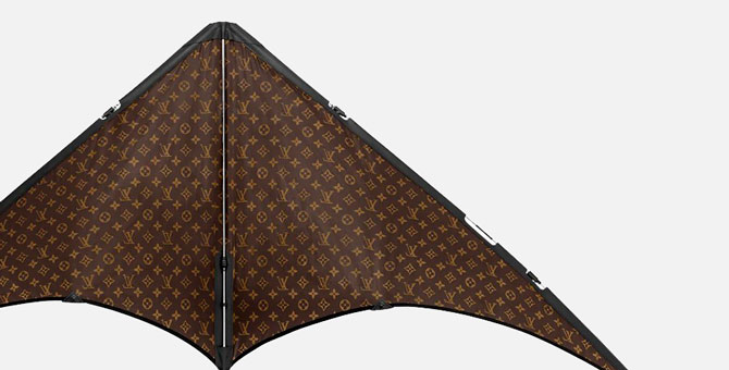 Louis Vuitton выпустил воздушного змея с монограммами