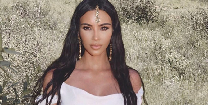 Ким Кардашьян рассказала, зачем копирует стиль Наоми Кэмпбелл