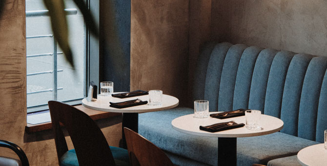 Власти Москвы опровергли информацию о том, что можно находиться в ресторанах до полуночи