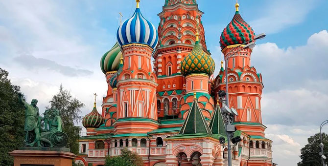 Мэрия Москвы будет платить до 9 млн рублей авторам фильмов за съемки в узнаваемых местах