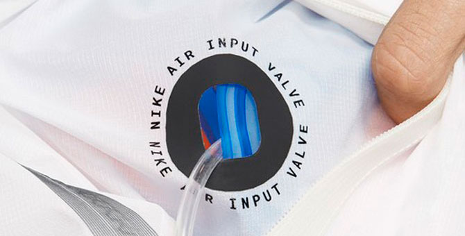 Nike создал надувную куртку для переменчивой погоды