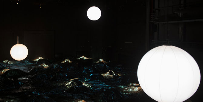 Федор Елютин представляет иммерсивный проект «Между нами»