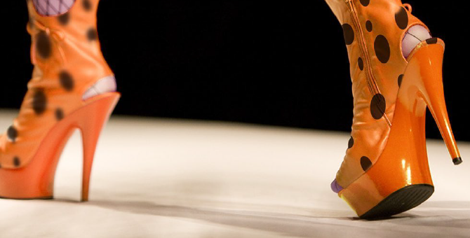 Пламенный кутюр: Cheetos устроил модный показ на Неделе моды в Нью-Йорке