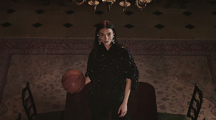 Смотрим новую рекламную кампанию Givenchy AW15—16