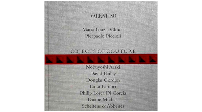 Новый альбом в честь аксессуаров Valentino