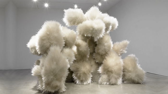 Новые скульптуры Тары Донован в галерее Pace