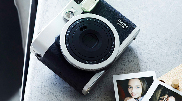 Миниатюрная камера Fujifilm Instax mini90