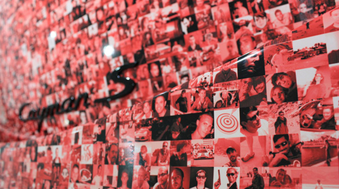 Porsche 911 в честь Facebook