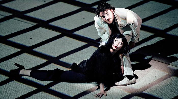 Клоунада по Вырыпаеву: \"Пьяные\" в ЦИМе