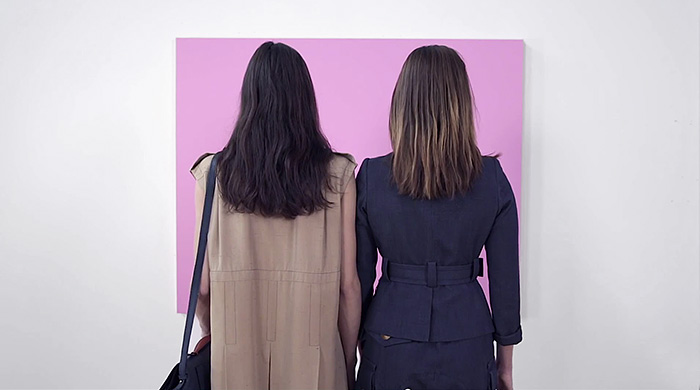 В музее не шуметь: новый мини-фильм Marc Jacobs