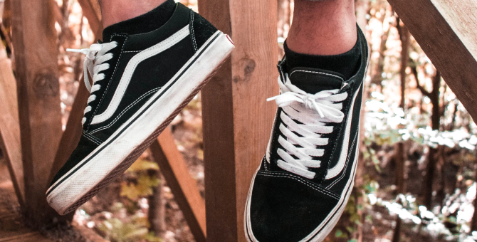 Российские магазины Vans приостановят работу