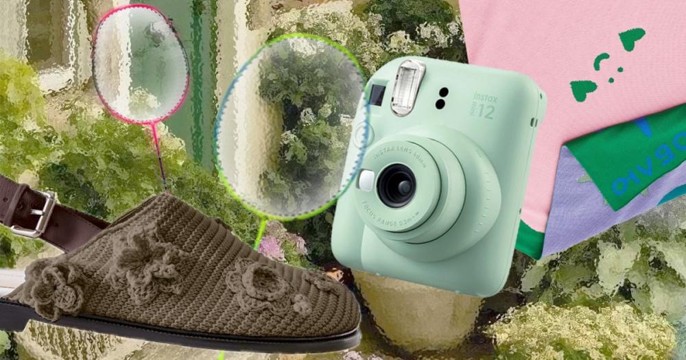 Полароид Fujifilm, уютный плед и резиновые сапоги в нежном фиалковом: что взять с собой на дачу. Выбор BURO.