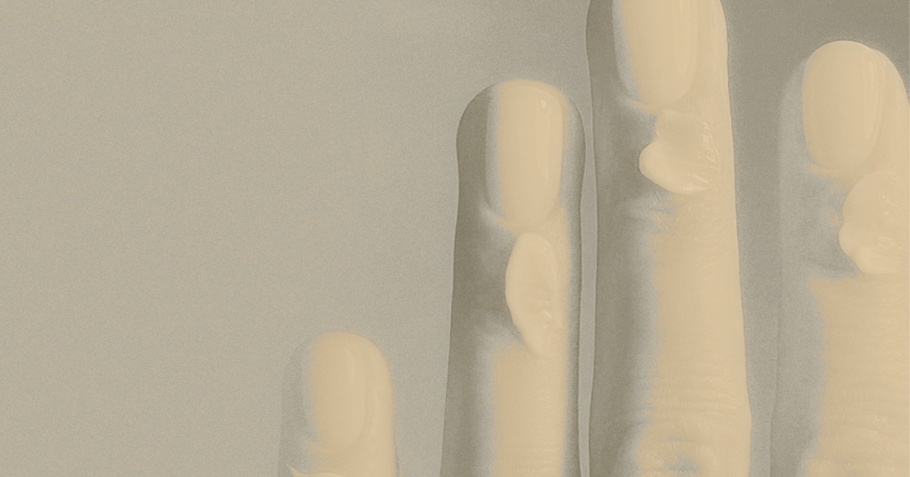 Как стресс влияет на здоровье ногтей и какие процедуры помогут их восстановить? Отвечает эксперт