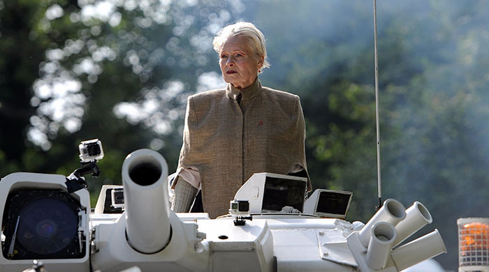 Протест от всей души: Вивьен Вествуд приехала к премьер-министру на танке