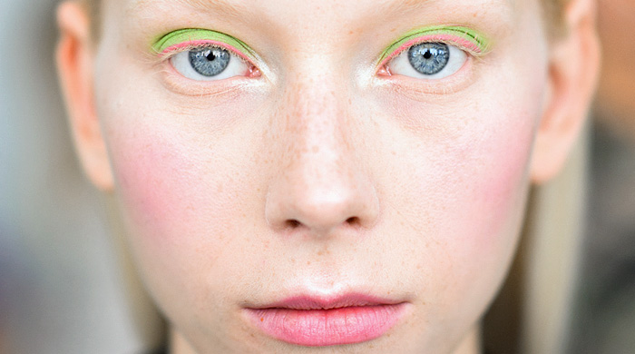 Яркие тени на лето