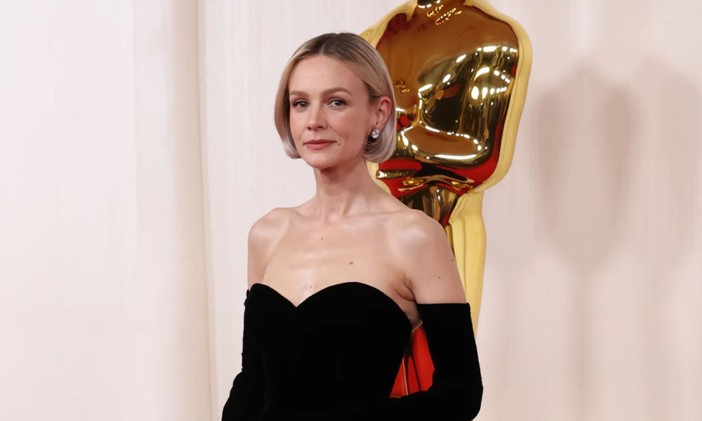 Кэри Маллиган в Balenciaga, Дженнифер Лоуренс в Dior: красная дорожка  «Оскара-2024»