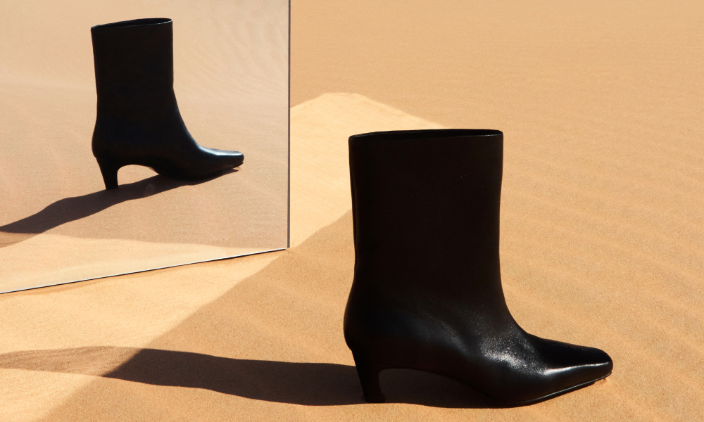 С острым носом и ковбойские: какие (полу)сапоги будем носить этой весной? Выбор BURO.