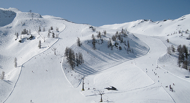 Куда ехать кататься на лыжах, если наскучили европейские курорты