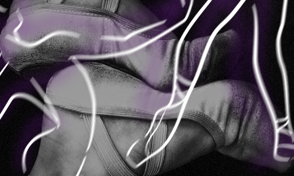 Мужчины в балете, «Мистерия» и личный бренд. Разговор с танцовщиками Игорем Цвирко и Денисом Савиным