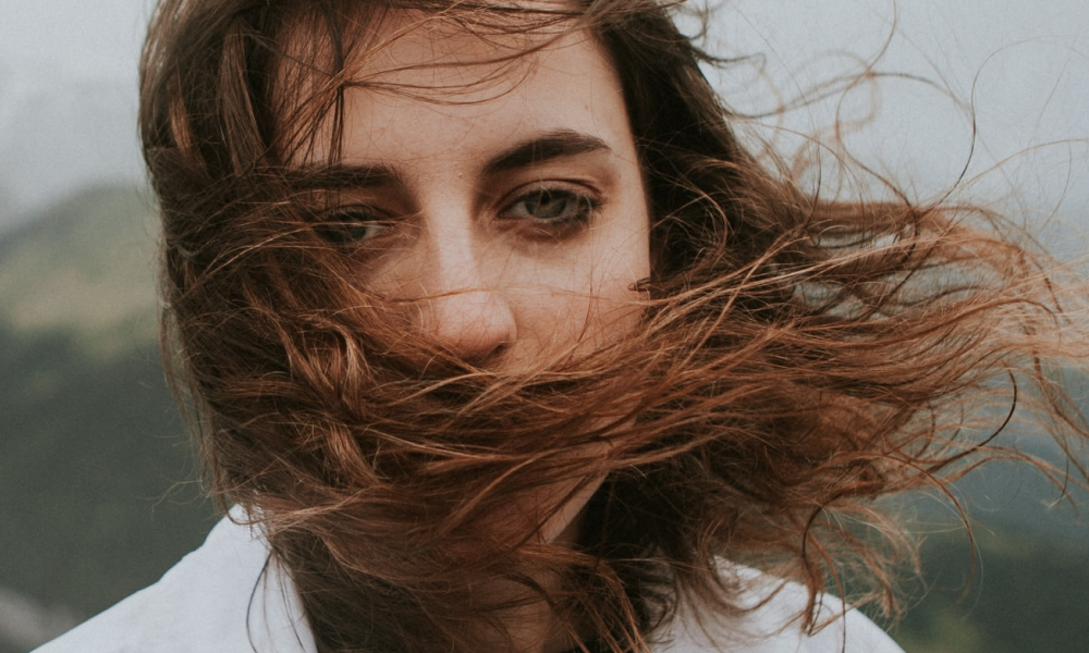 Новый тренд в уходе за волосами — air dry